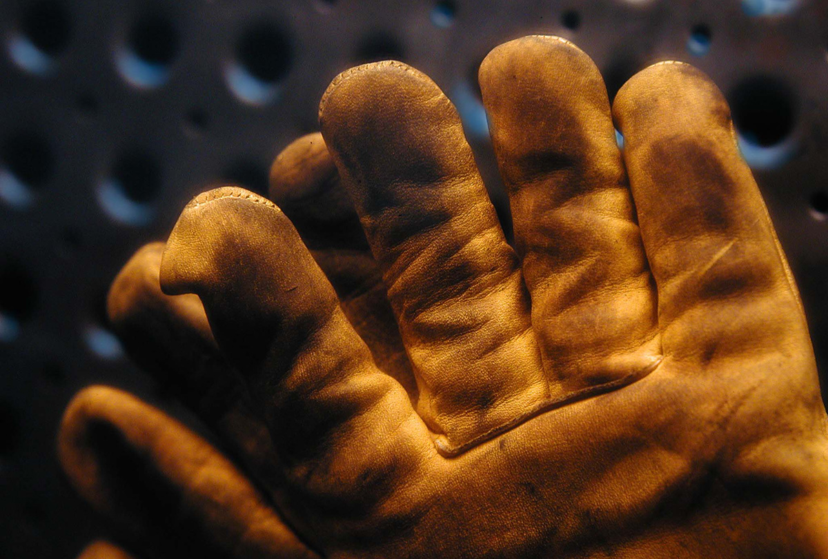 gloves w